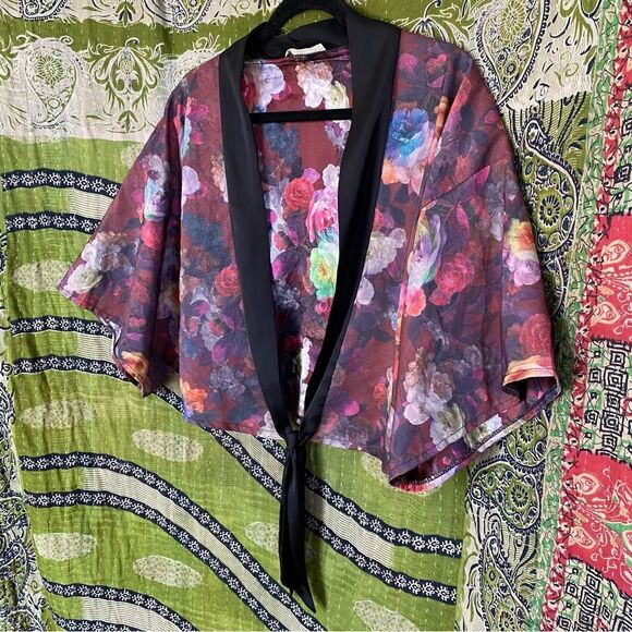 One & Only x Urban Outfitters Tie-Front Kimono Top Size Small - Picture 8 of 15